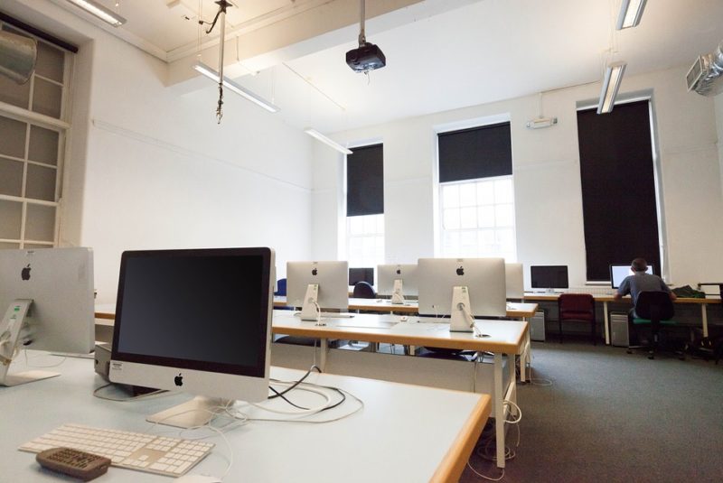 sala ordenadores 2 | Apen: Soluciones informáticas